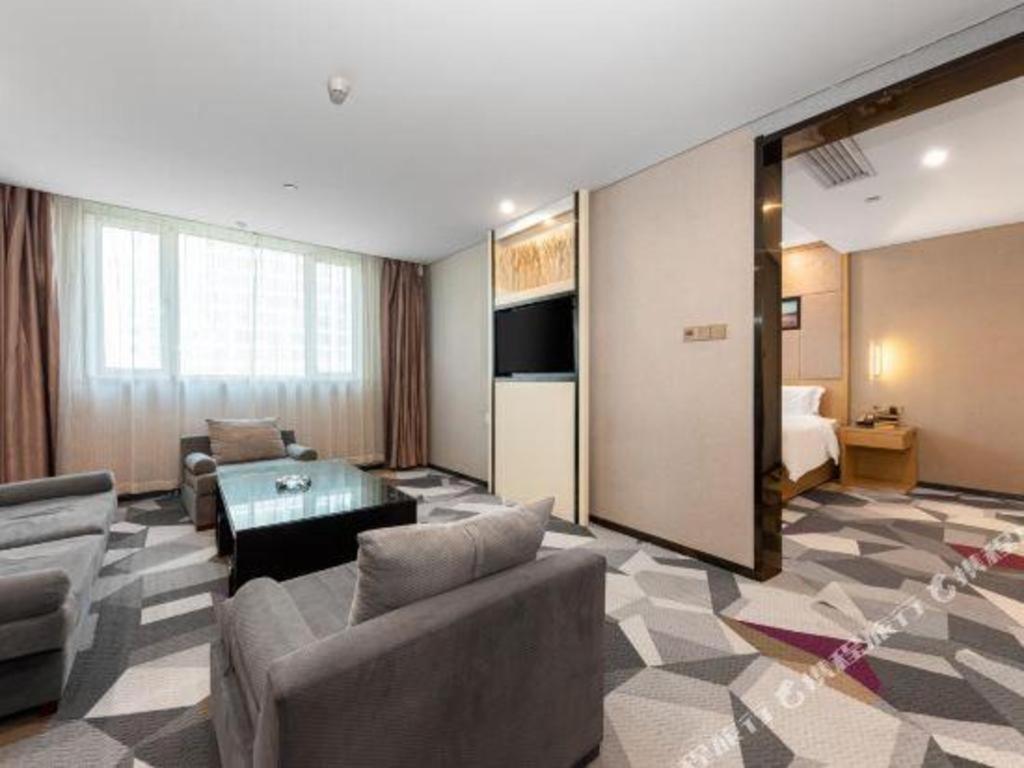 Lavande Hotel Nanchang Ai XI Hu Subway East Station Branch Екстериор снимка