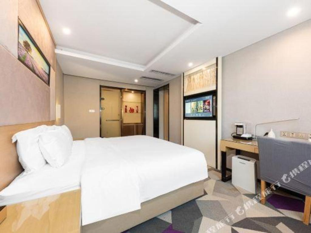 Lavande Hotel Nanchang Ai XI Hu Subway East Station Branch Екстериор снимка