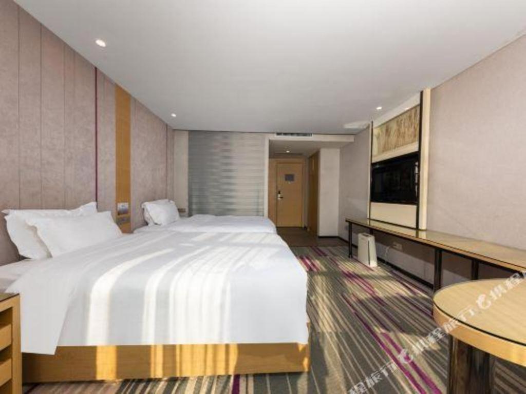 Lavande Hotel Nanchang Ai XI Hu Subway East Station Branch Екстериор снимка