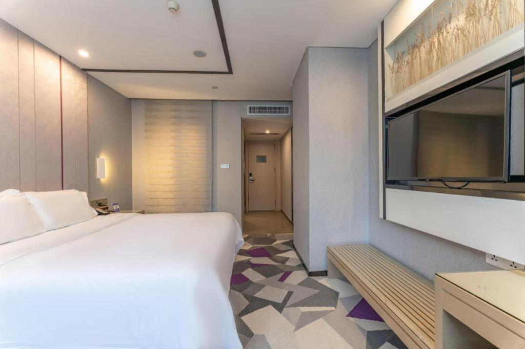 Lavande Hotel Nanchang Ai XI Hu Subway East Station Branch Екстериор снимка