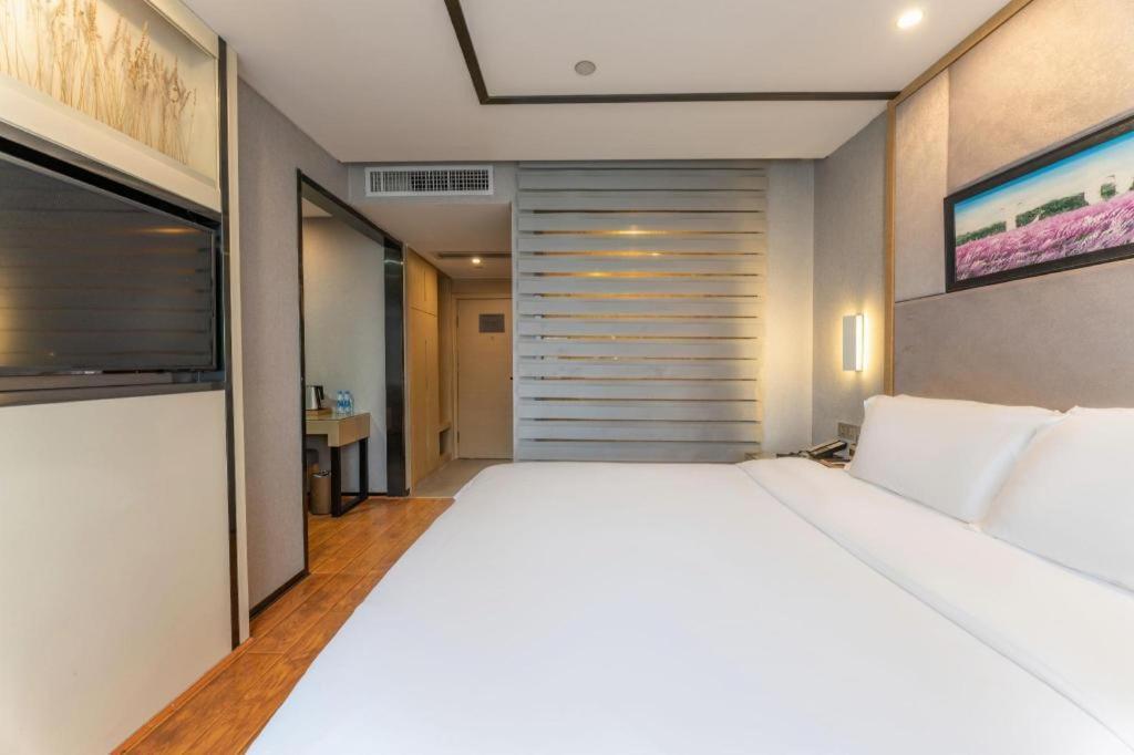 Lavande Hotel Nanchang Ai XI Hu Subway East Station Branch Екстериор снимка