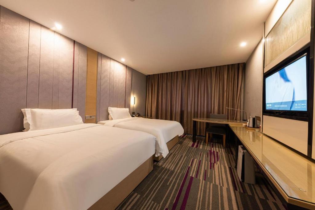 Lavande Hotel Nanchang Ai XI Hu Subway East Station Branch Екстериор снимка