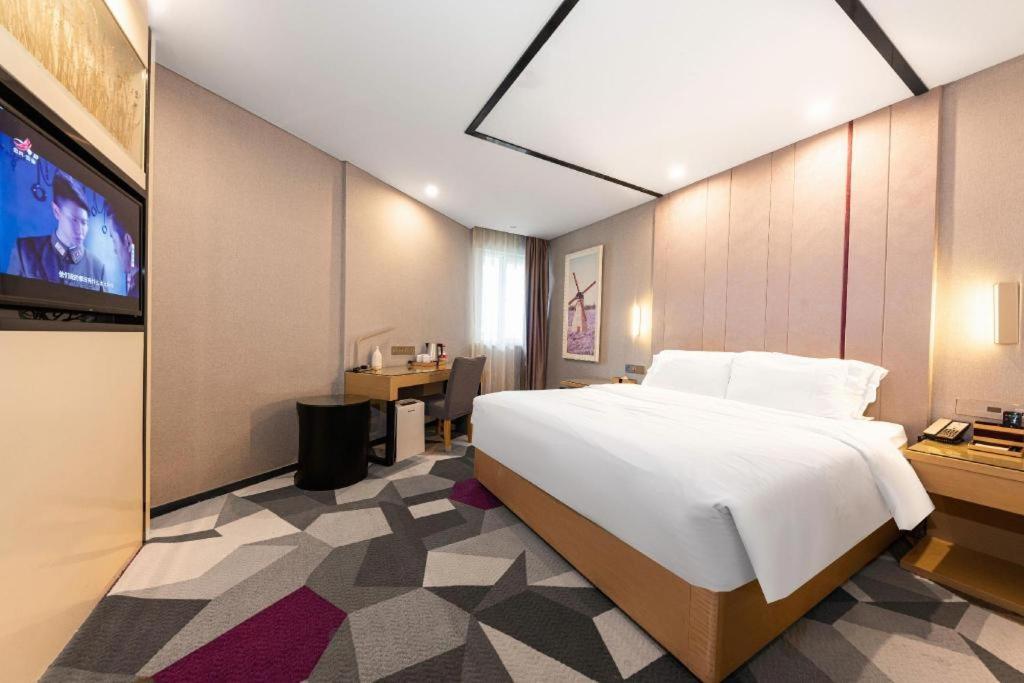 Lavande Hotel Nanchang Ai XI Hu Subway East Station Branch Екстериор снимка