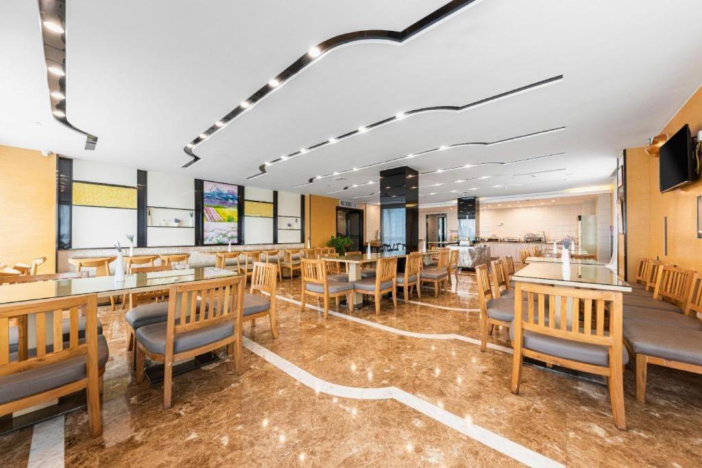 Lavande Hotel Nanchang Ai XI Hu Subway East Station Branch Екстериор снимка